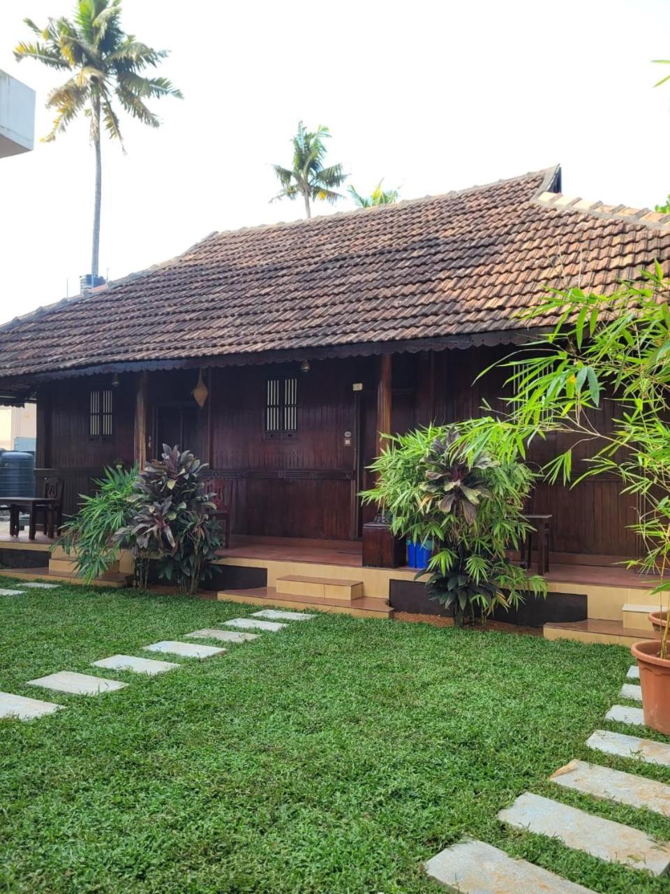 Cherai Beach Palace Esterno foto